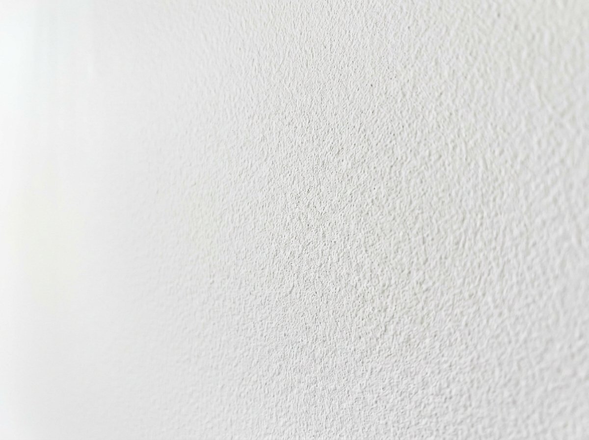 Large paint bucket with stirrer for white emulsion paint